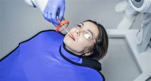 Bảo vệ chì khi khám răng bằng tia X-